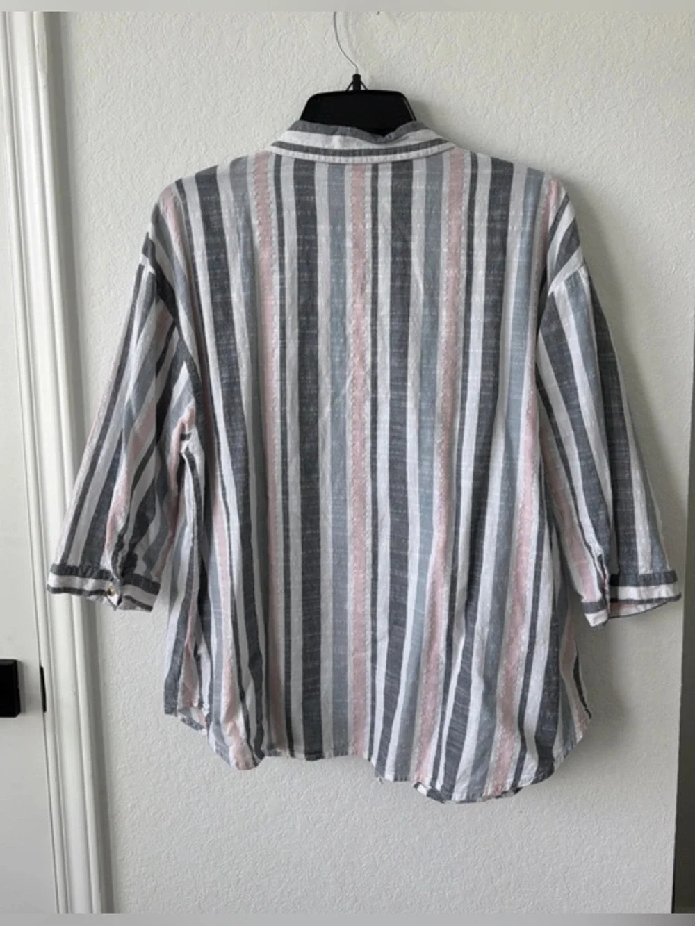 Unique Spectrum Button Up Blouse - Picture 2 of 6